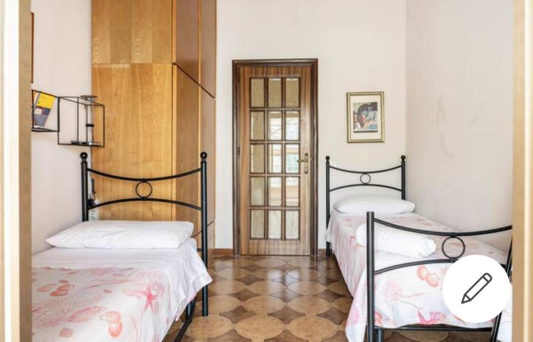 Le Stanze Di Nonna Maria Hotel Palermo Bagian luar foto