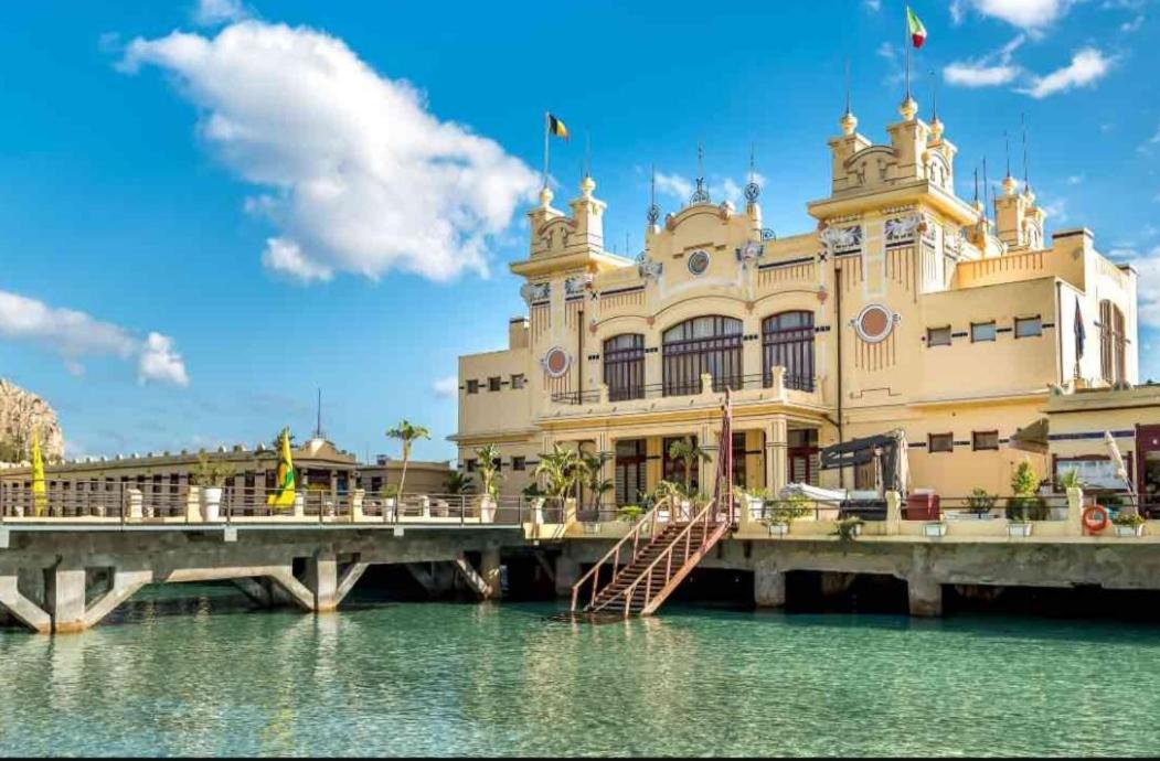 Le Stanze Di Nonna Maria Hotel Palermo Bagian luar foto